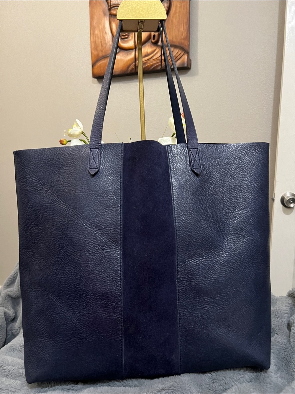 Madewell Navy Leather Tote with Suede Center Panel Retail $178 GUC